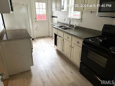 812 E 9th St, Auburn, IN 46706 - photo 4