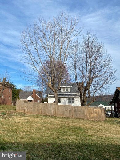 118 N Grove St, Petersburg, WV 26847 - photo 7