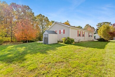 84 Lark Ln, Tiverton, RI 02878 - photo 4