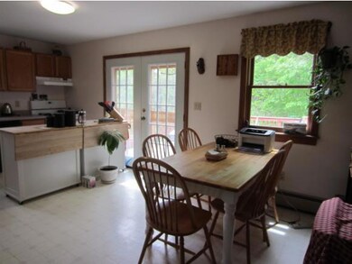 231 Sherwood Cir, Brattleboro, VT 05301 - photo 4