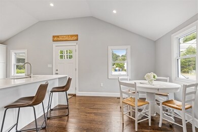 14 Clement Ave, Peabody, MA 01960 - photo 4