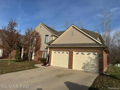 14362 Shadywood Dr, Sterling Heights, MI 48312 - photo 3