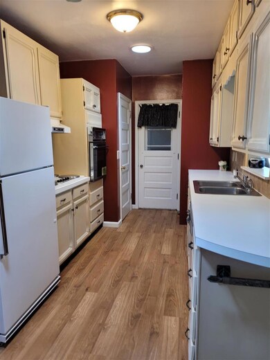 5003 University Ave, Cedar Falls, IA 50613 - photo 4