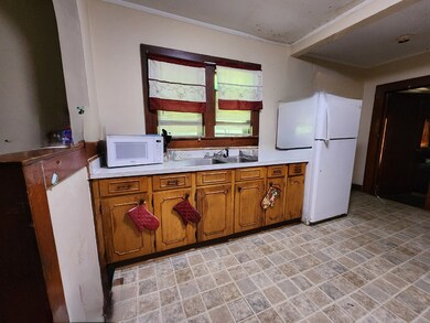 515 E Chattahoochee St, Fitzgerald, GA 31750 - photo 5