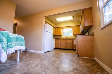 1811 McDonald Ln, New Albany, IN 47150 - photo 3