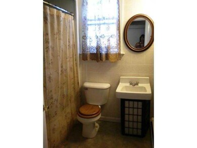 Bathroom. Apt. 1