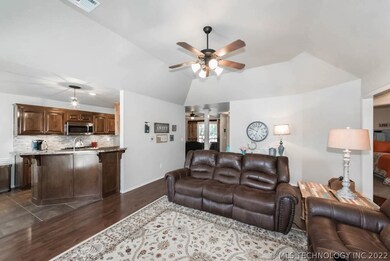 As you walk into the front of the house you can se