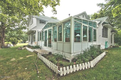 140 Johnny Bee Rd, Dingmans Ferry, PA 18328 - photo 4