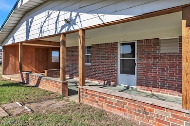 21703 Smokey Ln, Howe, OK 74940 - photo 2