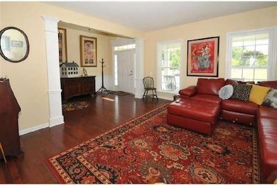 234 Liberty Trail Ct E, Fountainville, PA 18923 - photo 2