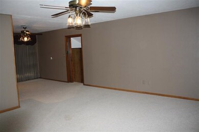 813 S Washington St, Hugoton, KS 67951 - photo 3