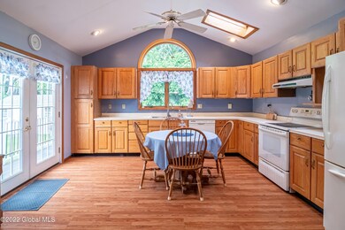 337 Eastern Ave, Rensselaer, NY 12144 - photo 4