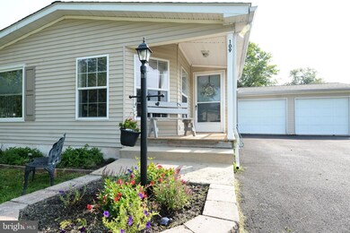 109 Magnolia Ln, Sellersville, PA 18960 - photo 4