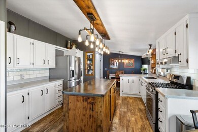 24855 N Mitchell Rd, Paulden, AZ 86334 - photo 6