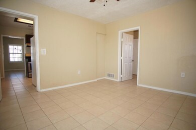3922 N Piedras St, El Paso, TX 79930 - photo 7