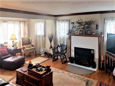 1007 W Virginia Ave, Dunbar, WV 25064 - photo 2