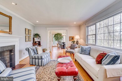 7905 Deepwell Dr, Bethesda, MD 20817 - photo 7