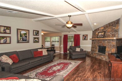 1812 W Phoenix Place, Broken Arrow, OK 74011 - photo 5