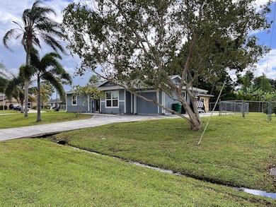 266 SW de Gouvea Terrace, Port Saint Lucie, FL 34984 - photo 2