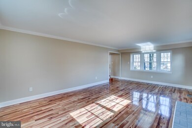 13015 Maple View Ln, Fairfax, VA 22033 - photo 7
