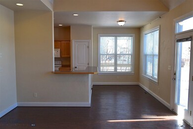 Kitchen Nook & Kitchen