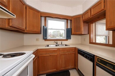 2301 Flagstone Ct, Winston Salem, NC 27103 - photo 4