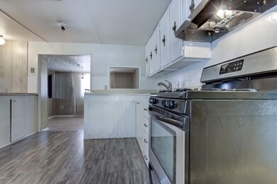 5562 E Alpine Ave-8