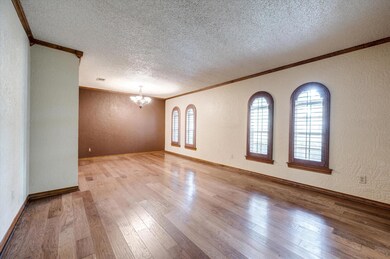 1017 Cherry Ct, Hurst, TX 76053 - photo 6