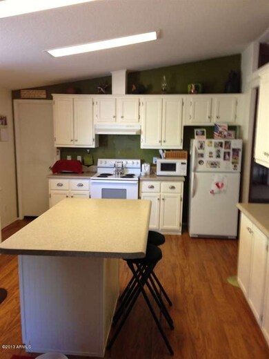 kitchen pic 2