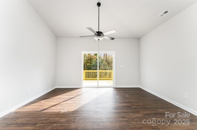 510 Mill St, Lowell, NC 28098 - photo 4