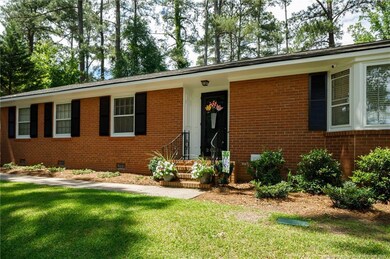 2621 N Edgewater Dr, Fayetteville, NC 28303 - photo 2