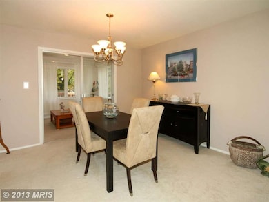 10711 Ames St, Fairfax, VA 22032 - photo 5