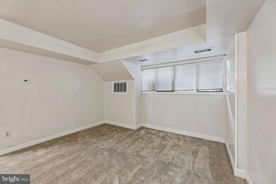 49 Skyhill Rd unit 104, Alexandria, VA 22314 - photo 7