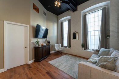 Emerson Mills unit M10, Pembroke, NH 03275 - photo 3