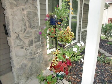 4737 Stearns Ln, Shawnee, KS 66203 - photo 2