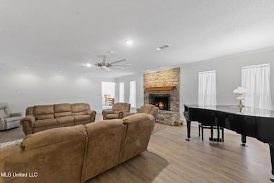 40 Greenbriar Dr, Gulfport, MS 39507 - photo 5