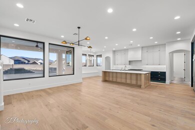 5-web-or-mls-3361 Clara Ln-10