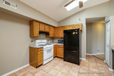 1526 Commodore Ct unit 2, Schaumburg, IL 60193 - photo 5