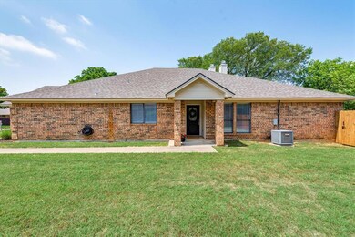 9275 Meandering Dr, North Richland Hills, TX 76182 - photo 5