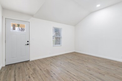 2131 Elm