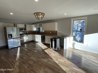 628 Unit 1 Hudson St, Hawley, PA 18428 - photo 7