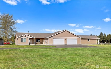 Built in 2022, 1 owner home!