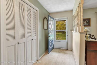 06-2332 N Williamston rd-WindowStill-Rea