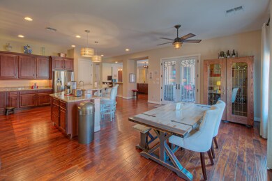 3110 E Lo-010-13-Kitchen-MLS_Size