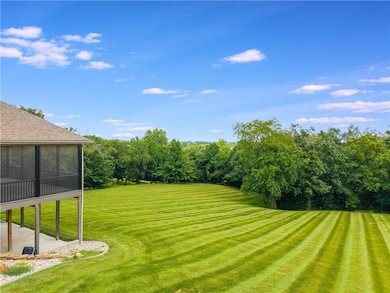 4215 Greystone Dr, Saint Joseph, MO 64505 - photo 4