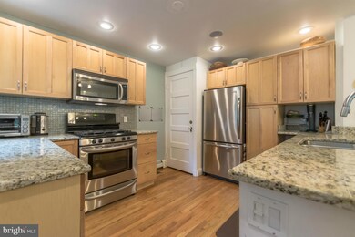 4106 Roland Ave, Baltimore, MD 21211 - photo 7