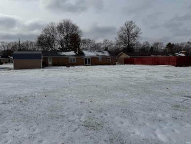 1306 N Balsam Dr, Muncie, IN 47304 - photo 2