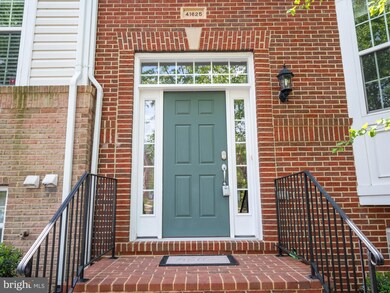 41625 Epping Green Square, Aldie, VA 20105 - photo 2