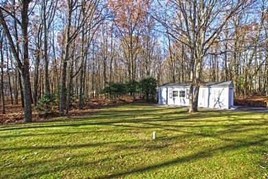 249 Apache Dr, Effort, PA 18330 - photo 4