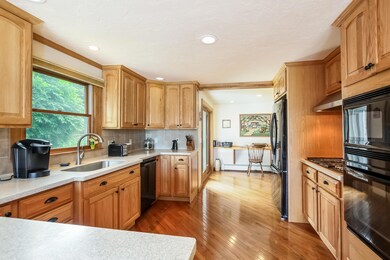 007-Kitchen-4301913-large